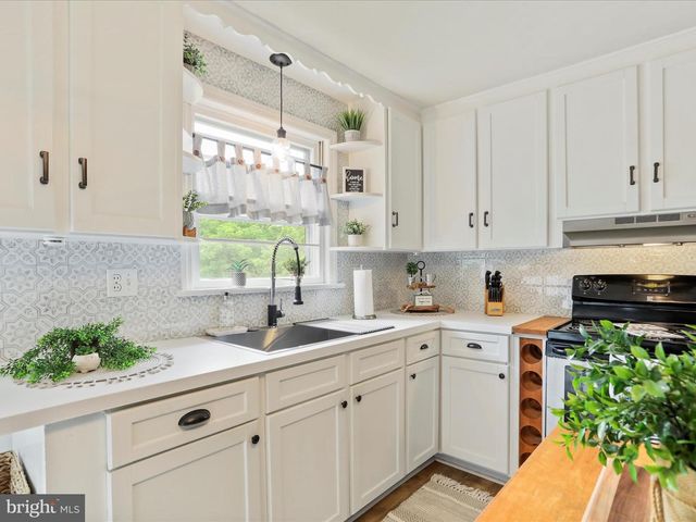 3781 WARM SPRING RD, Chambersburg, PA 17202