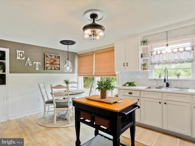 3781 WARM SPRING RD, Chambersburg, PA 17202