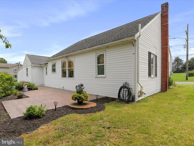 3781 WARM SPRING RD, Chambersburg, PA 17202