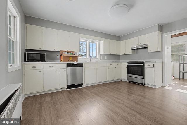 1776 ATLAS DR, Frederick, MD 21702