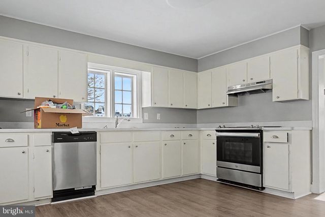 1776 ATLAS DR, Frederick, MD 21702