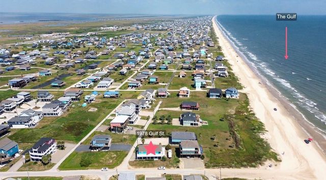 1978 Gulf Street, Crystal Beach, TX 77650