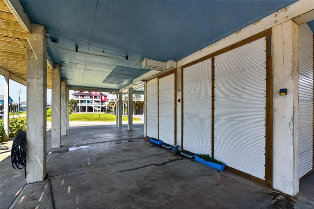 1978 Gulf Street, Crystal Beach, TX 77650