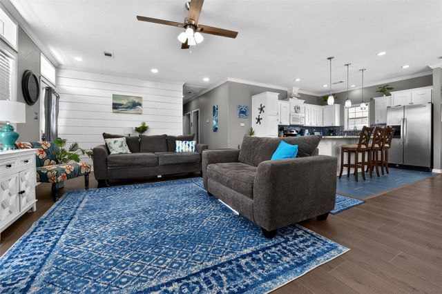1978 Gulf Street, Crystal Beach, TX 77650