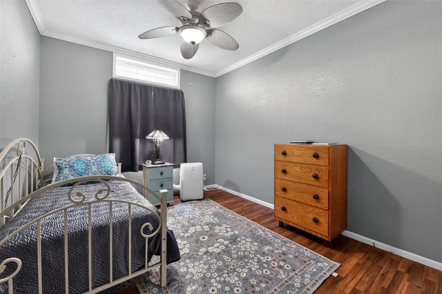 1978 Gulf Street, Crystal Beach, TX 77650