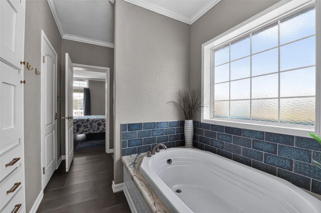 1978 Gulf Street, Crystal Beach, TX 77650