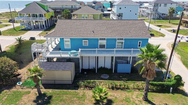 1978 Gulf Street, Crystal Beach, TX 77650