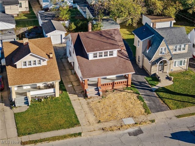 13501 Saybrook Avenue, Garfield Heights, OH 44105