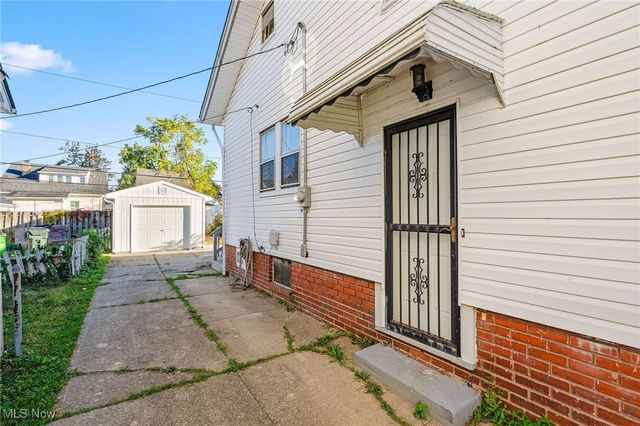 13501 Saybrook Avenue, Garfield Heights, OH 44105