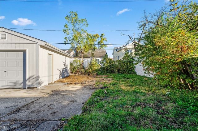 13501 Saybrook Avenue, Garfield Heights, OH 44105