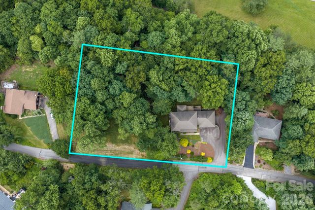 25 Whitaker View Road, Fairview, NC 28730