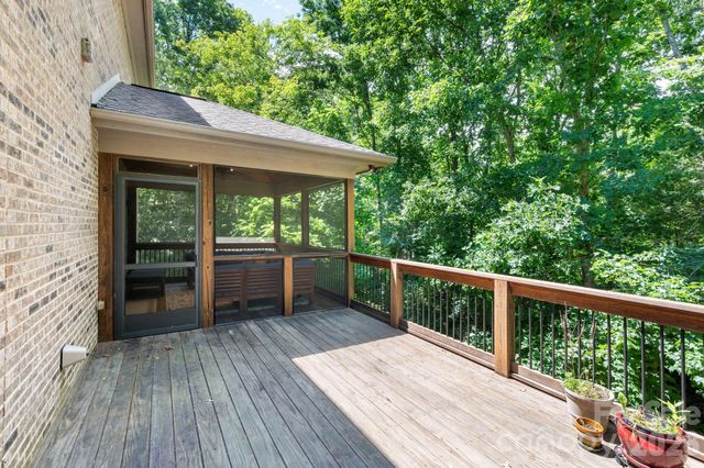 25 Whitaker View Road, Fairview, NC 28730