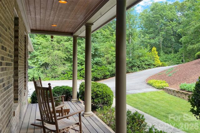 25 Whitaker View Road, Fairview, NC 28730