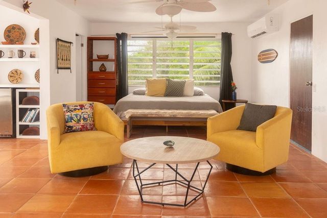 296 BRAVOS DE BOSTON, Vieques, PR 00765