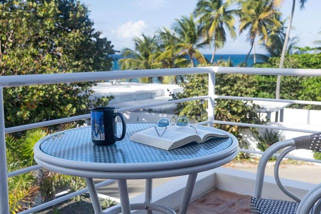 296 BRAVOS DE BOSTON, Vieques, PR 00765