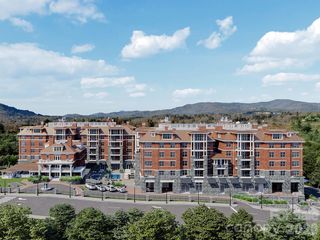 227 7th Avenue W 232, Hendersonville, NC 28791