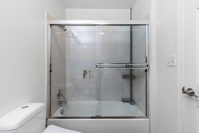 2000 Nita Alexander Ct, Modesto, CA 95358