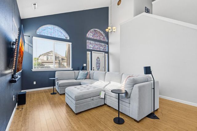 2000 Nita Alexander Ct, Modesto, CA 95358