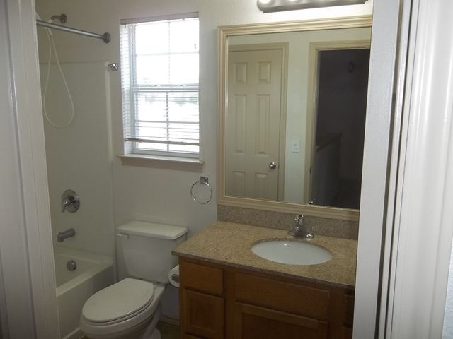 2318 C Sailing Way, Kerrville, TX 78028
