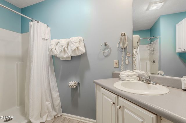 351 Woodridge Way, Pigeon Forge, TN 37863