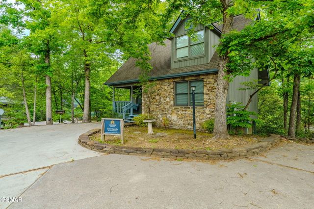 351 Woodridge Way, Pigeon Forge, TN 37863