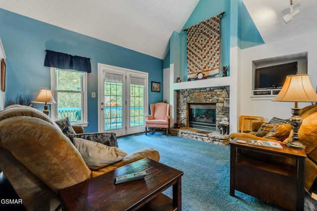 351 Woodridge Way, Pigeon Forge, TN 37863