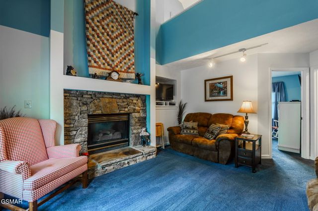 351 Woodridge Way, Pigeon Forge, TN 37863