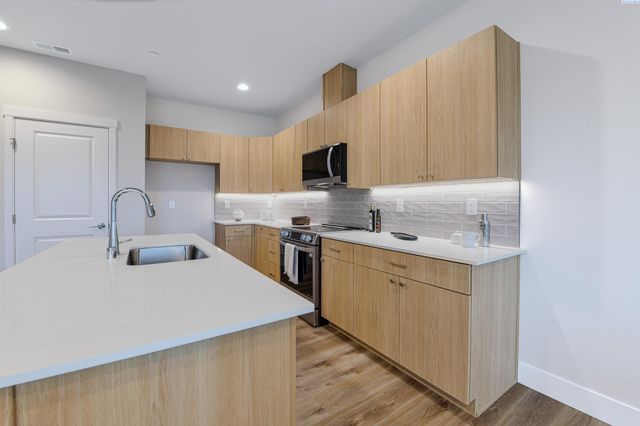 4533 Road 114, Pasco, WA 99301