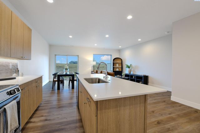 4533 Road 114, Pasco, WA 99301