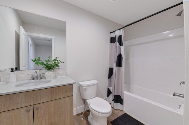 4533 Road 114, Pasco, WA 99301