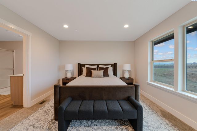 4533 Road 114, Pasco, WA 99301