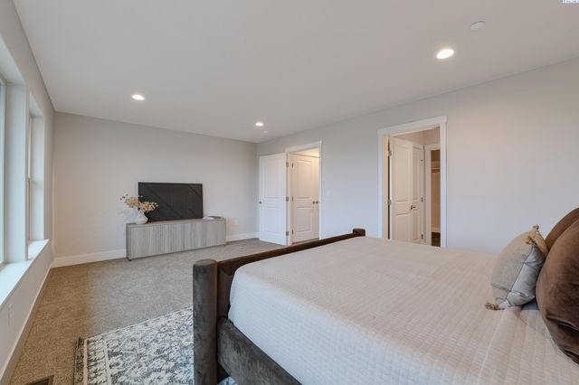 4533 Road 114, Pasco, WA 99301