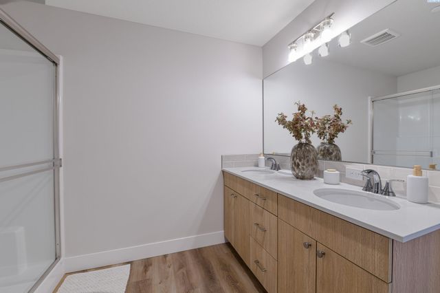 4533 Road 114, Pasco, WA 99301