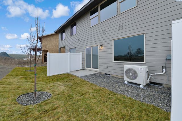 4533 Road 114, Pasco, WA 99301