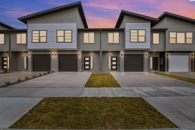 4533 Road 114, Pasco, WA 99301