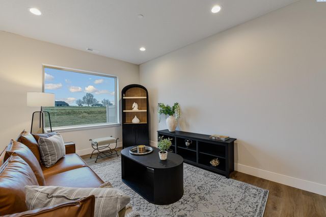 4533 Road 114, Pasco, WA 99301