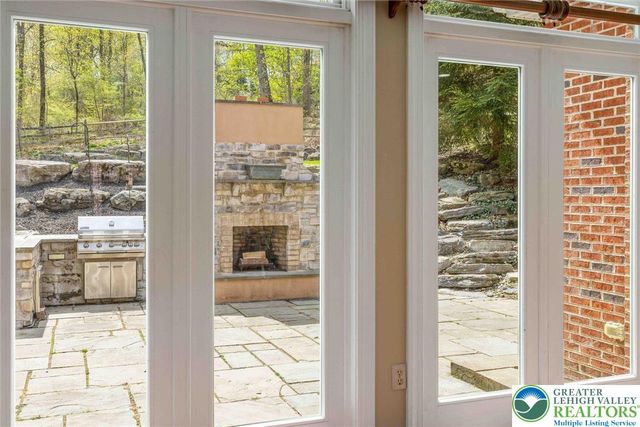 5572 Northwood Drive, Upper Saucon Twp, PA 18034