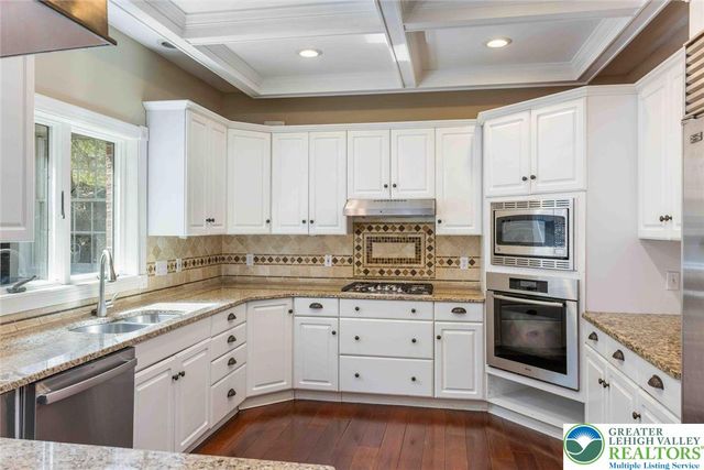 5572 Northwood Drive, Upper Saucon Twp, PA 18034