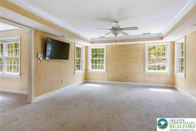 5572 Northwood Drive, Upper Saucon Twp, PA 18034