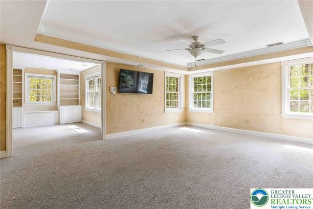 5572 Northwood Drive, Upper Saucon Twp, PA 18034