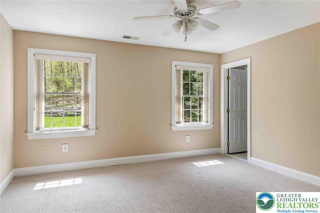 5572 Northwood Drive, Upper Saucon Twp, PA 18034