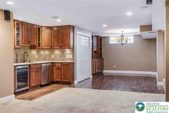 5572 Northwood Drive, Upper Saucon Twp, PA 18034