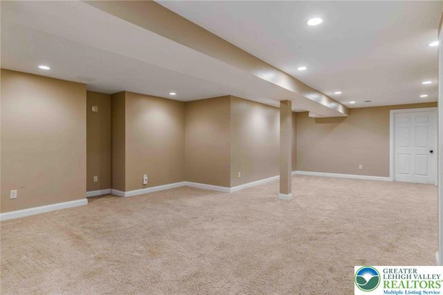 5572 Northwood Drive, Upper Saucon Twp, PA 18034