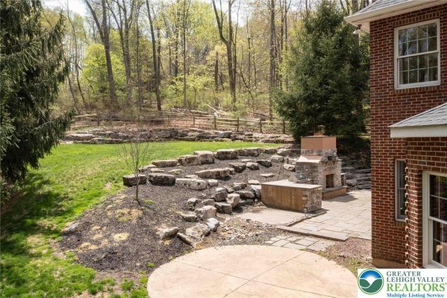 5572 Northwood Drive, Upper Saucon Twp, PA 18034