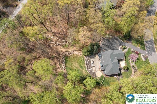 5572 Northwood Drive, Upper Saucon Twp, PA 18034