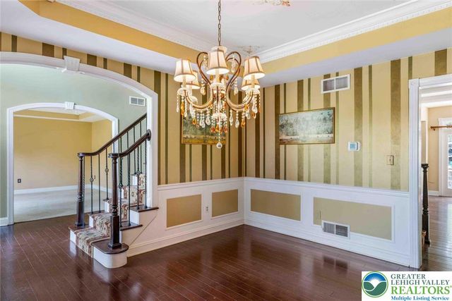 5572 Northwood Drive, Upper Saucon Twp, PA 18034