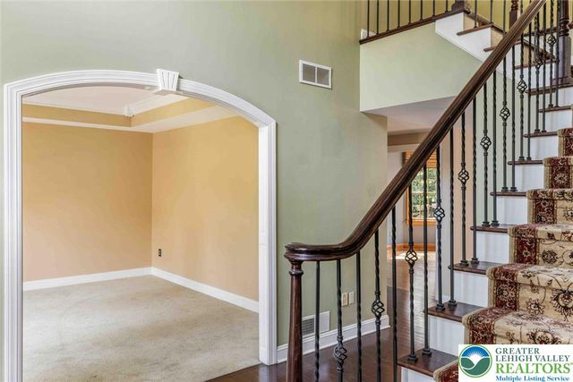 5572 Northwood Drive, Upper Saucon Twp, PA 18034