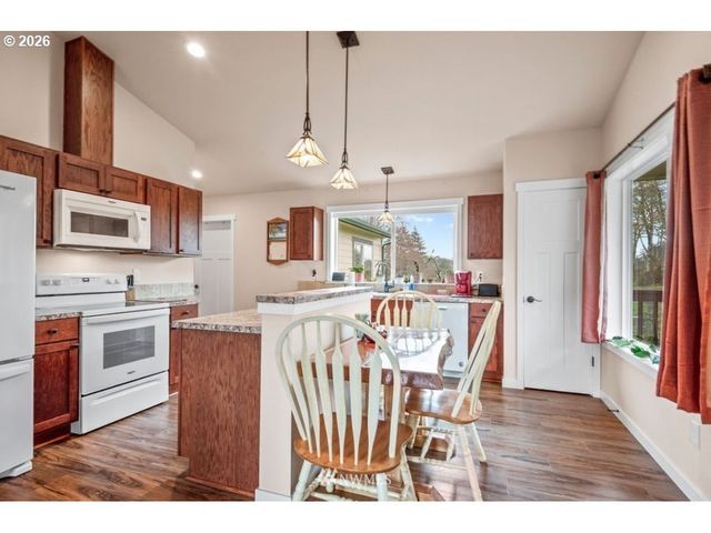 189 TROUT LAKES Rd, Castle Rock, WA 98611