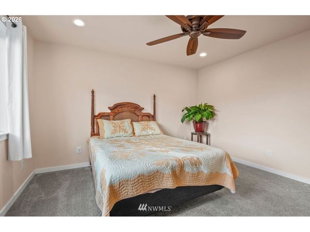 189 TROUT LAKES Rd, Castle Rock, WA 98611