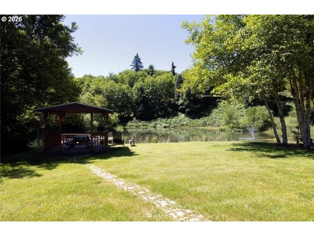 189 TROUT LAKES Rd, Castle Rock, WA 98611